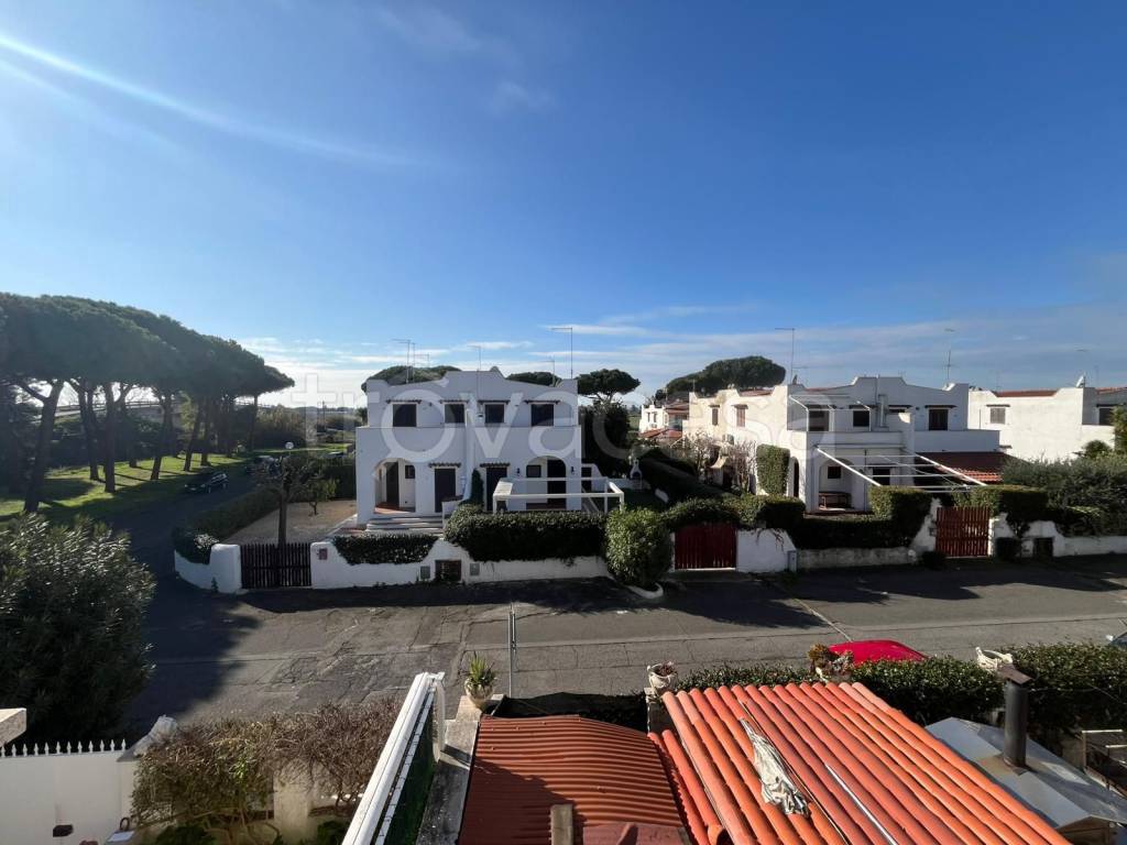 casa indipendente in vendita a Cerveteri in zona Cerenova