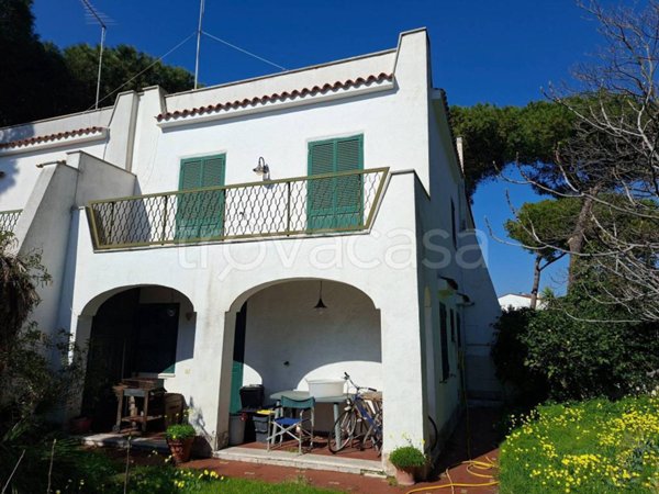 casa indipendente in vendita a Cerveteri in zona Cerenova
