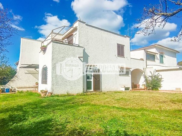 casa indipendente in vendita a Cerveteri in zona Cerenova