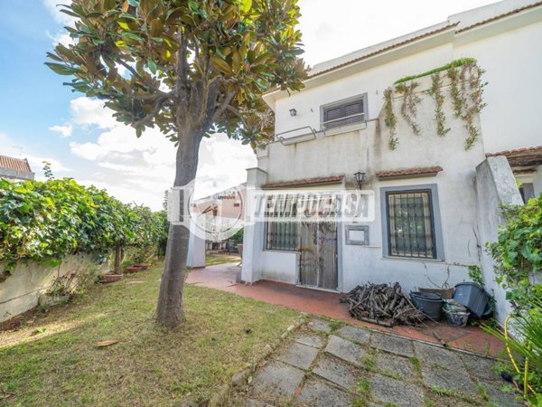casa indipendente in vendita a Cerveteri in zona Cerenova