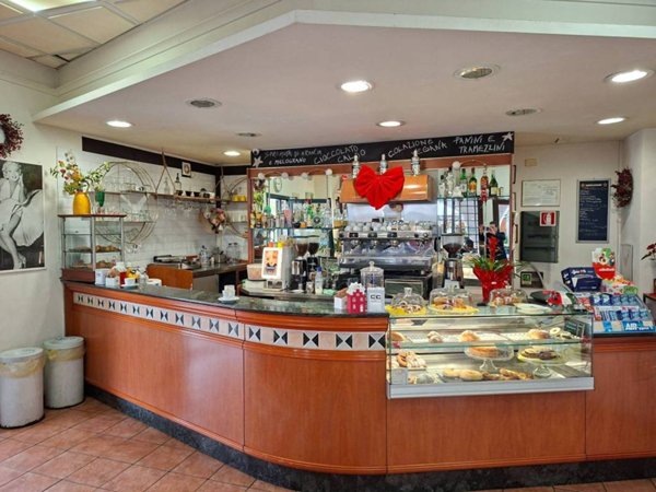 negozio in vendita a Cerveteri in zona Marina di Cerveteri