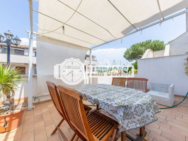 appartamento in vendita a Cerveteri in zona Cerenova