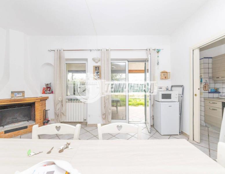 casa indipendente in vendita a Cerveteri in zona Cerenova