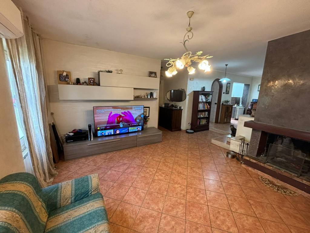 casa indipendente in vendita a Cerveteri in zona Cerenova