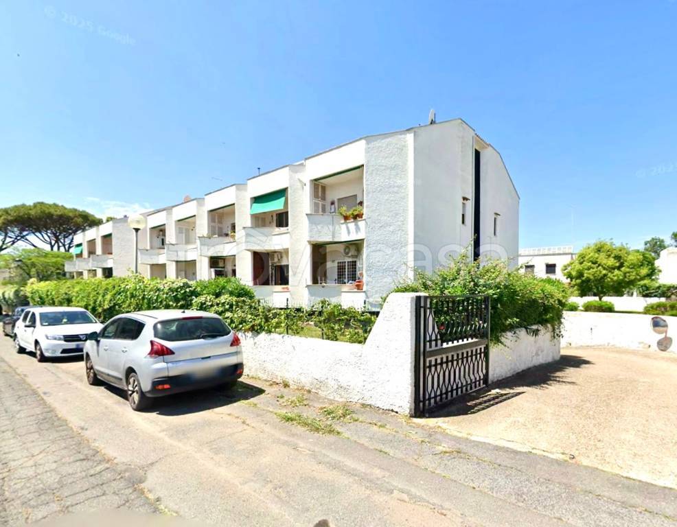 appartamento in vendita a Cerveteri in zona Marina di Cerveteri