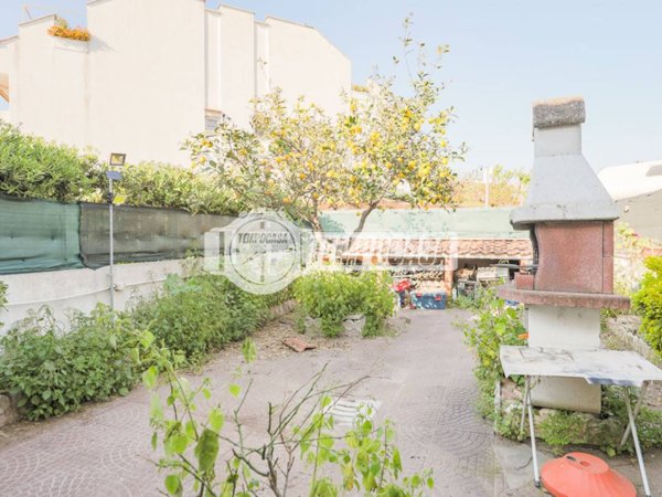 casa indipendente in vendita a Cerveteri in zona Cerenova