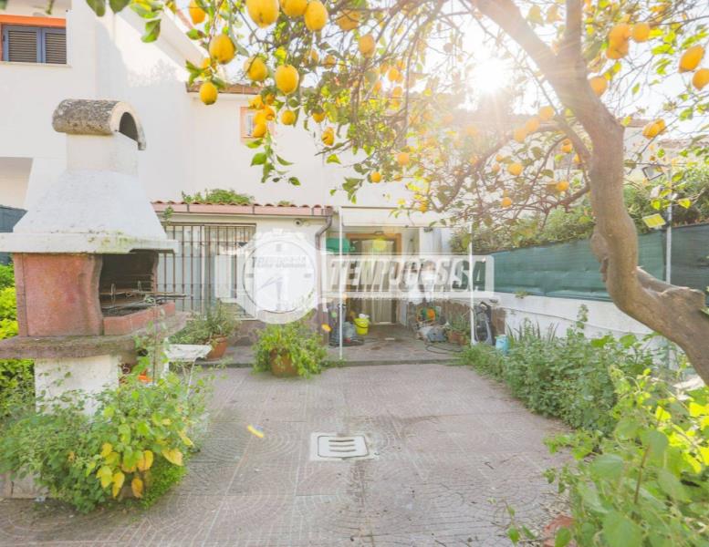 casa indipendente in vendita a Cerveteri in zona Cerenova
