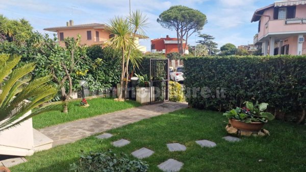 casa indipendente in vendita a Cerveteri in zona Valcanneto