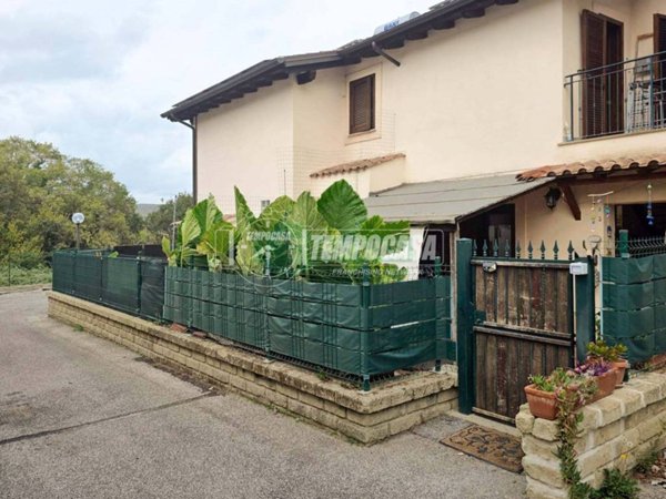 casa indipendente in vendita a Cerveteri in zona Sasso