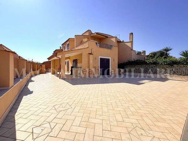 casa indipendente in vendita a Cerveteri in zona Marina di Cerveteri