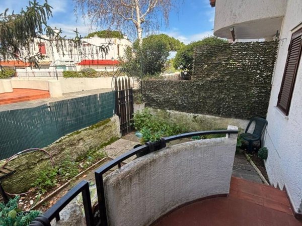 appartamento in vendita a Cerveteri in zona Cerenova