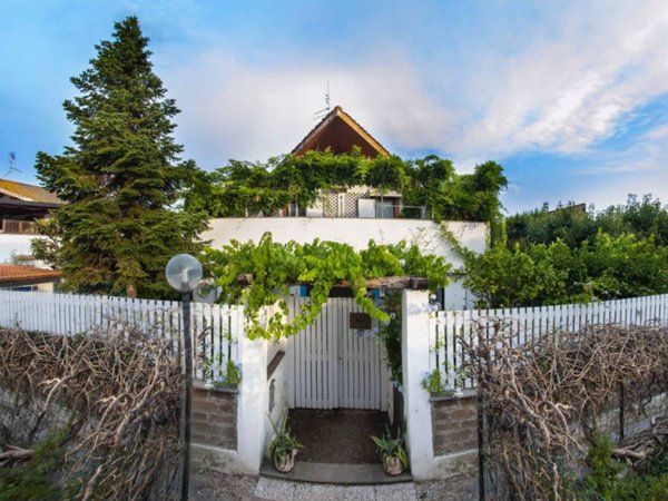 casa indipendente in vendita a Cerveteri