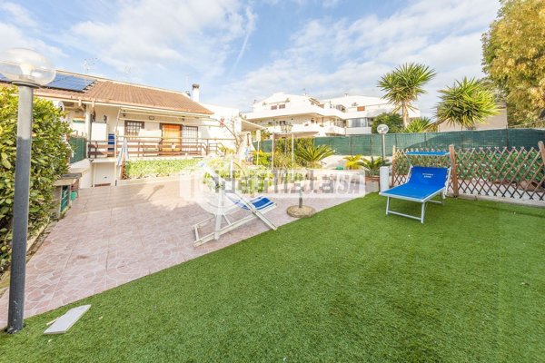 appartamento in vendita a Cerveteri in zona Cerenova