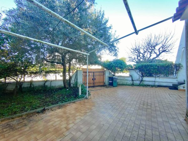 casa indipendente in vendita a Cerveteri in zona Cerenova