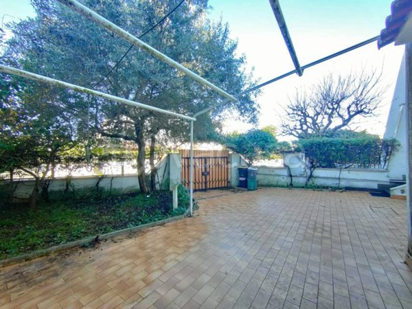 appartamento in vendita a Cerveteri in zona Marina di Cerveteri
