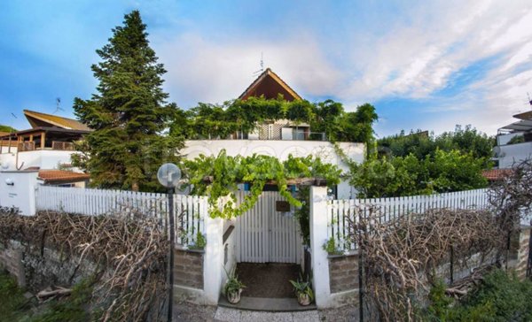 casa indipendente in vendita a Cerveteri