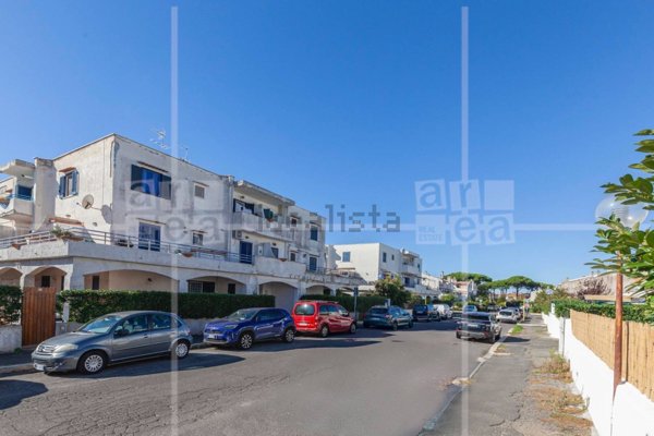 appartamento in vendita a Cerveteri in zona Marina di Cerveteri