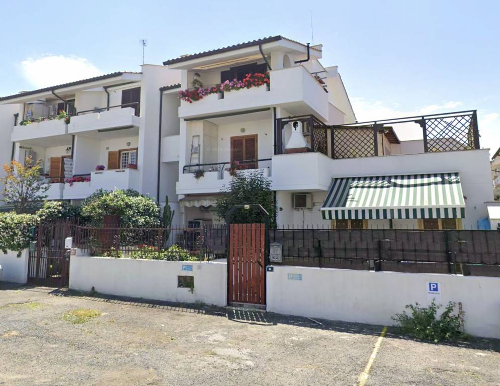 appartamento in vendita a Cerveteri in zona Marina di Cerveteri
