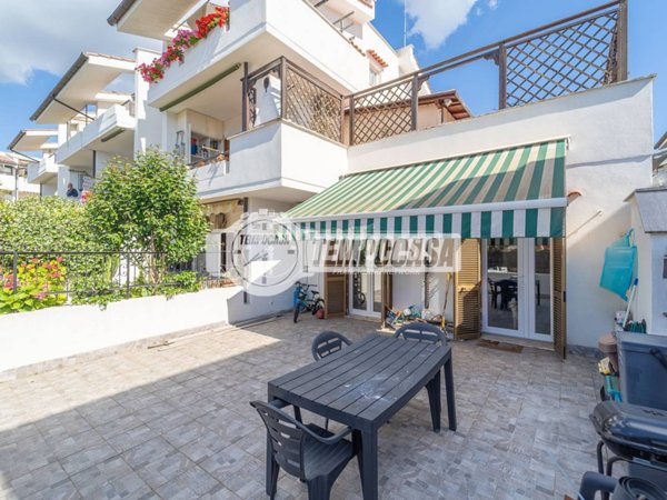appartamento in vendita a Cerveteri in zona Cerenova