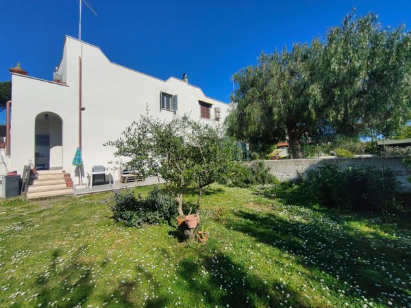 casa indipendente in vendita a Cerveteri in zona Cerenova