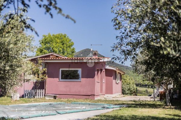 casa indipendente in vendita a Cerveteri