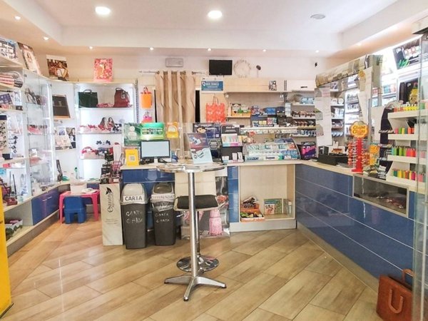 negozio in vendita a Cerveteri