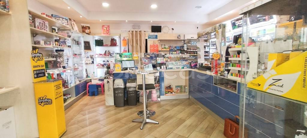 negozio in vendita a Cerveteri