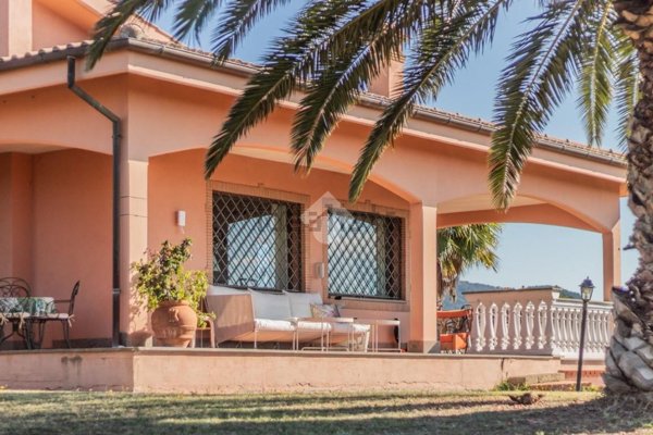 casa indipendente in vendita a Cerveteri in zona Gricciano