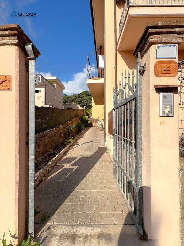 appartamento in vendita a Cerveteri in zona Zambra