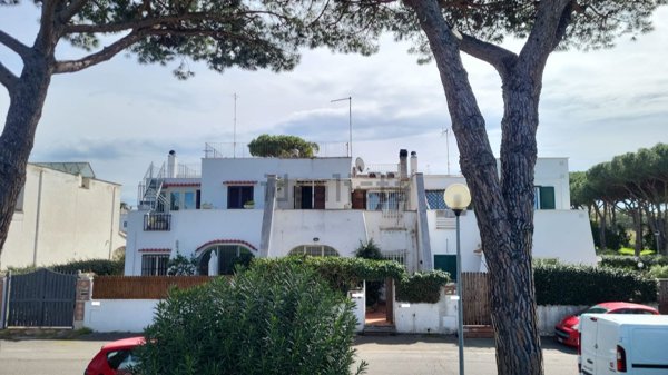 casa indipendente in vendita a Cerveteri in zona Cerenova