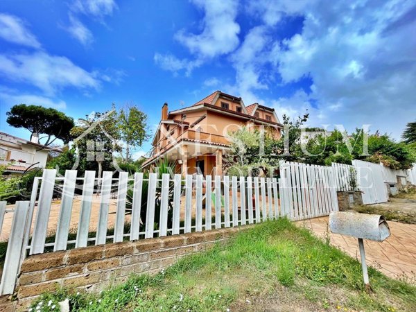 casa indipendente in vendita a Cerveteri in zona Valcanneto