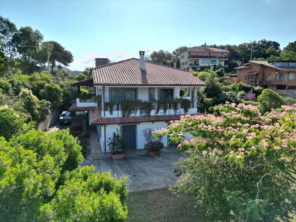 casa indipendente in vendita a Cerveteri