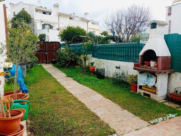 appartamento in vendita a Cerveteri in zona Marina di Cerveteri