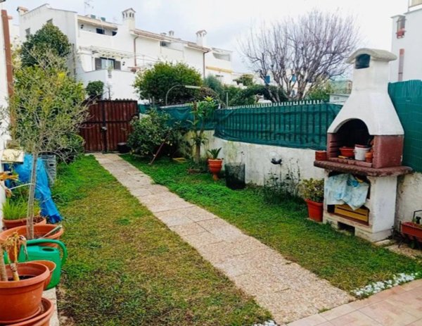 appartamento in vendita a Cerveteri in zona Marina di Cerveteri