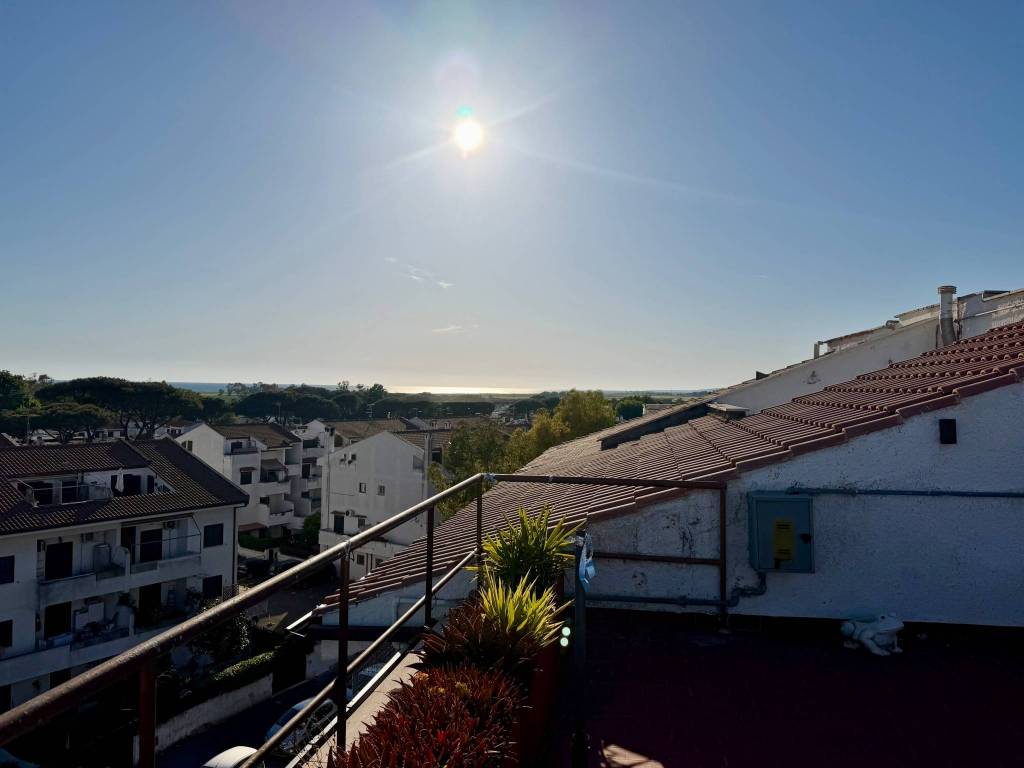 appartamento in vendita a Cerveteri in zona Cerenova