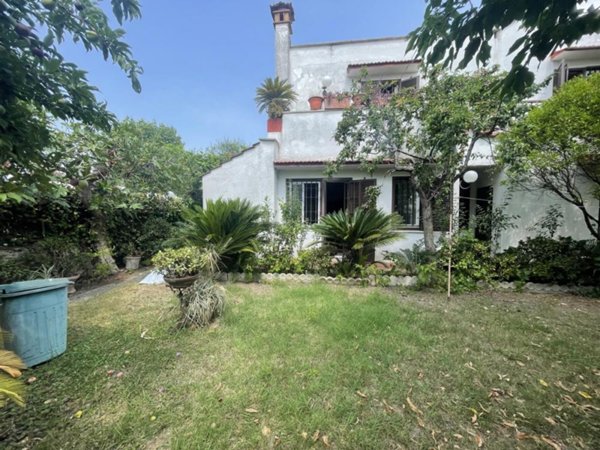 casa indipendente in vendita a Cerveteri in zona Cerenova