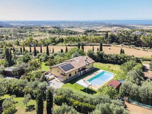 casa indipendente in vendita a Cerveteri in zona Sasso