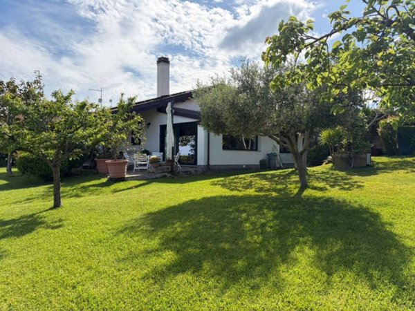 casa indipendente in vendita a Cerveteri in zona Sasso
