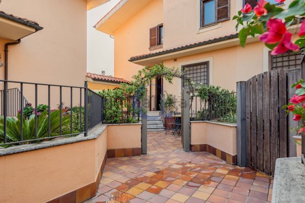 casa indipendente in vendita a Cerveteri in zona Valcanneto