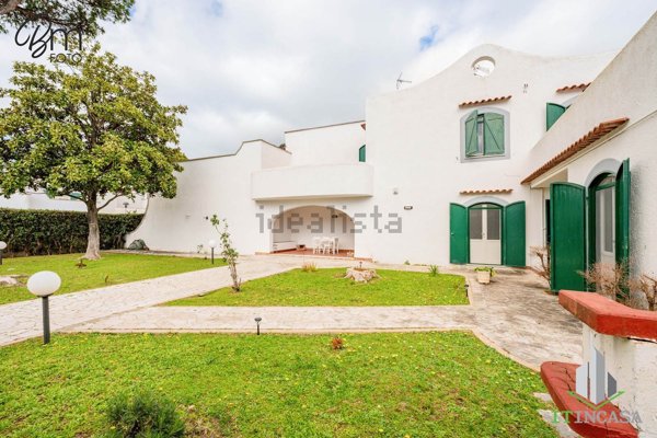casa indipendente in vendita a Cerveteri in zona Cerenova