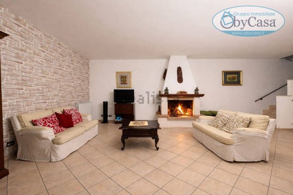 casa indipendente in vendita a Cerveteri
