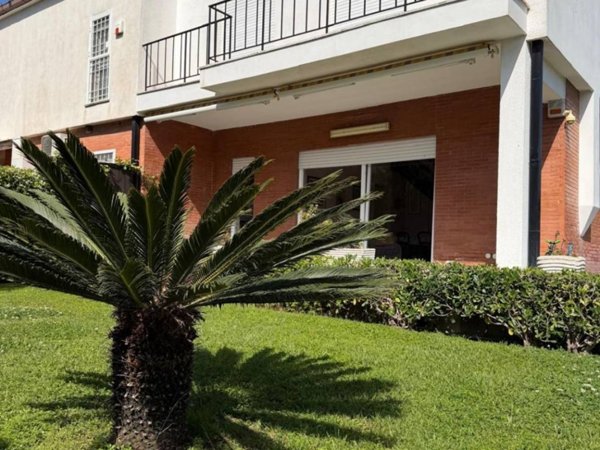 casa indipendente in vendita a Cerveteri in zona Cerenova