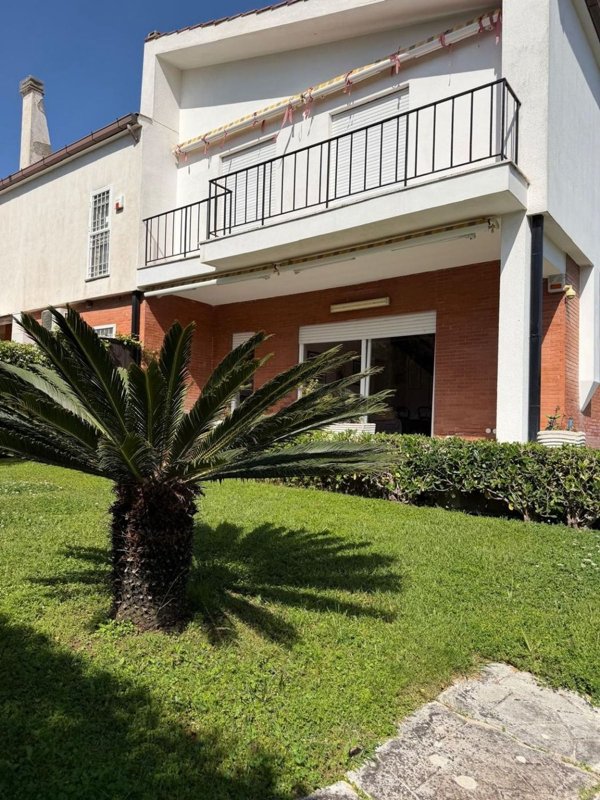 appartamento in vendita a Cerveteri in zona Campo di Mare