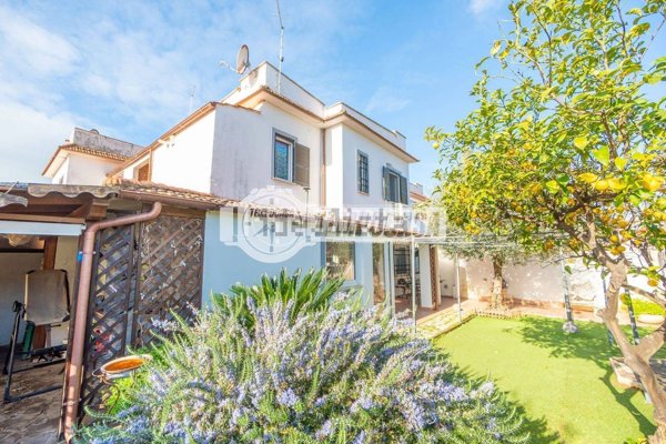 appartamento in vendita a Cerveteri in zona Cerenova