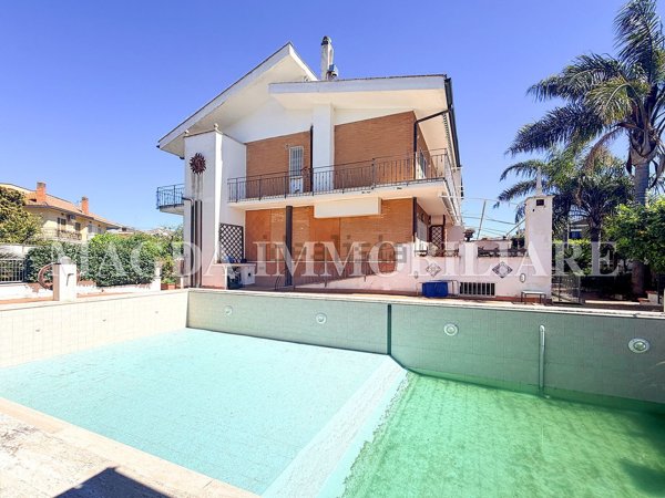 casa indipendente in vendita a Cerveteri in zona Marina di Cerveteri