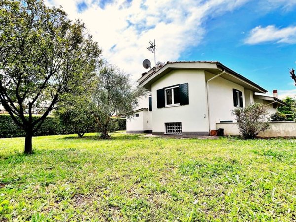 casa indipendente in vendita a Cerveteri in zona Valcanneto