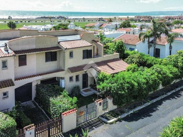 casa indipendente in vendita a Cerveteri in zona Campo di Mare