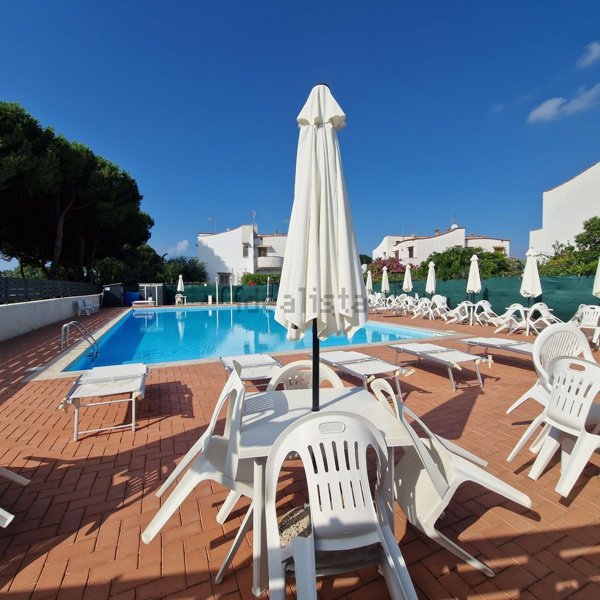 casa indipendente in vendita a Cerveteri in zona Cerenova