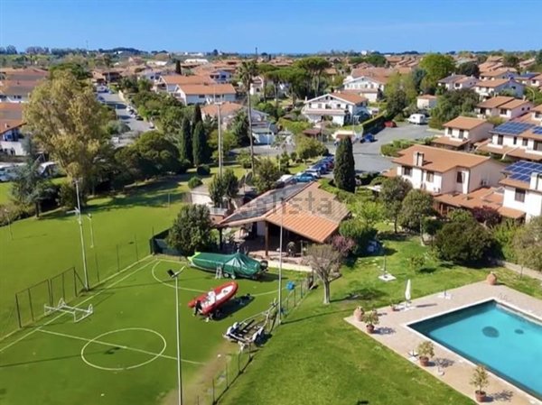 casa indipendente in vendita a Cerveteri
