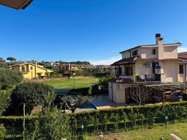 appartamento in vendita a Cerveteri in zona Zambra